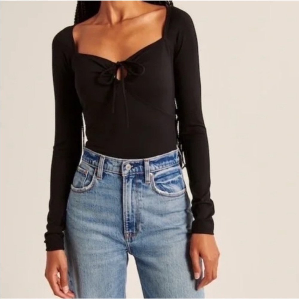 Abercrombie & Fitch Ribbed Knit Keyhole Long Sleeve Bodysuit Black Small